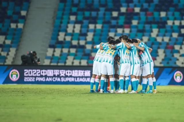 于是，他死咬着牙，怒喝一声：老子出一百亿。